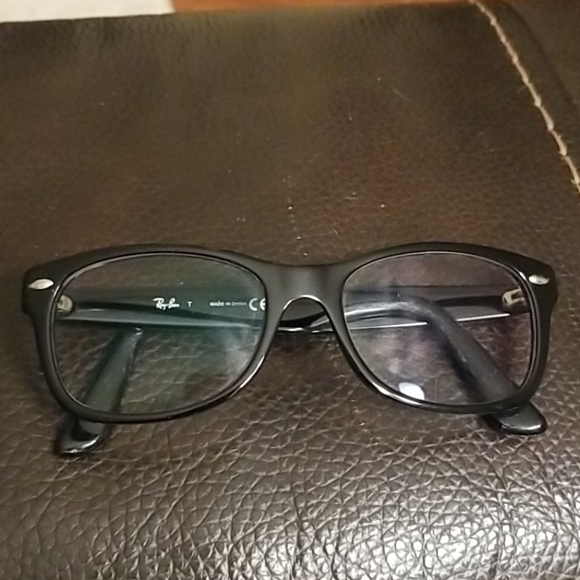 Ray-Ban Glasses - Picture 3 of 5